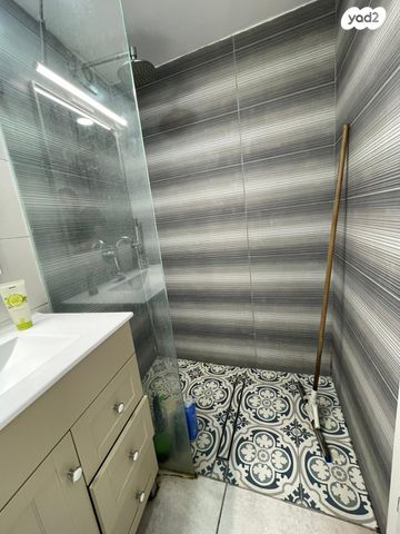 מרתף/ פרטר, נחלת בנימין, פלורנטין, תל אביב יפו