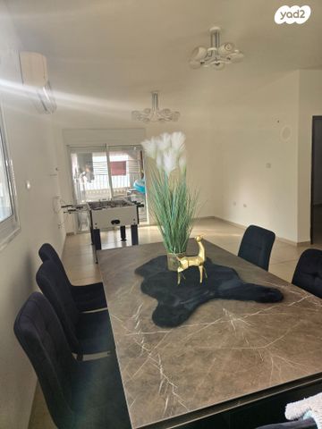 דופלקס, נוף הרים, הראשונים, שלומי