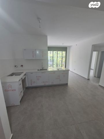 דירה, הרב יצחק ידידיה פרנקל 65, תל אביב יפו