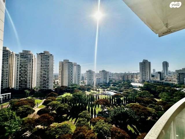 ד"ר יוחנן בדר 