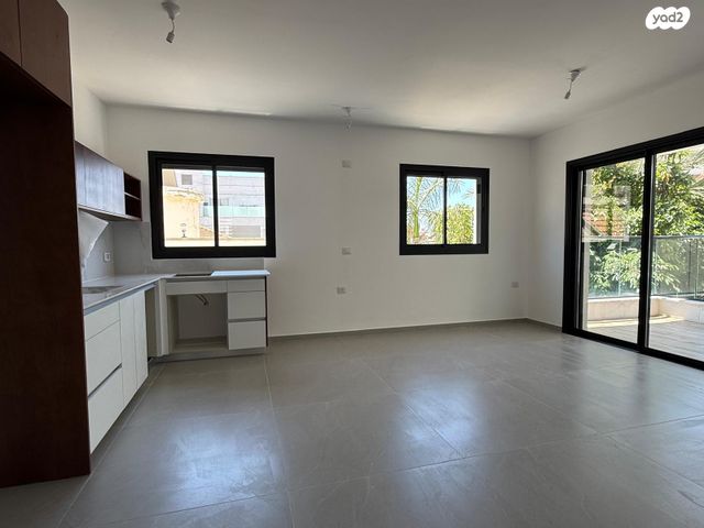 דירה, ביאליק, מרכז, קרית עבודה, חולון