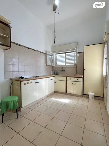 דירה, שבטי ישראל 4, קרית חיים מזרחית, חיפה