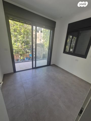 דירה, הרב יצחק ידידיה פרנקל 65, תל אביב יפו