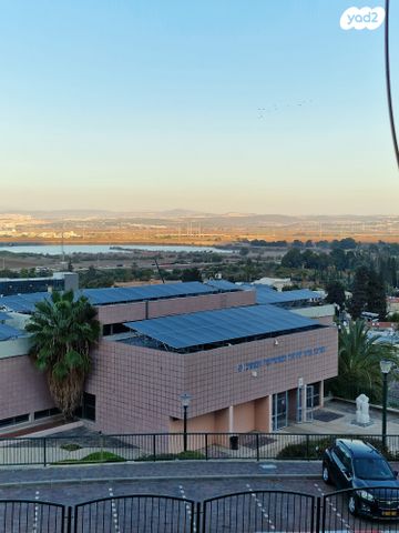 קרן היסוד 32