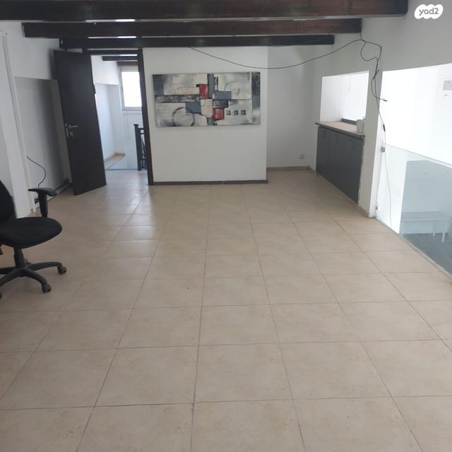 מחסן, העבודה 1, קרית חלוצים, אשדוד