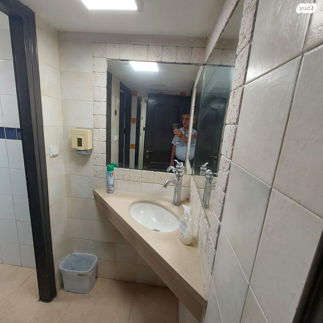 מחסן, העבודה 1, קרית חלוצים, אשדוד