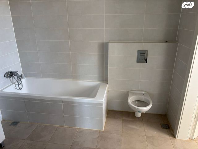 דירה, לשם 51, שאר העיר, אריאל