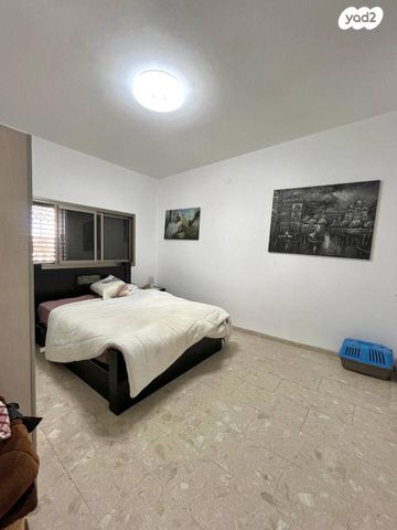 דירה, ברדיצ'בסקי 33, קרית ים  א', קרית ים