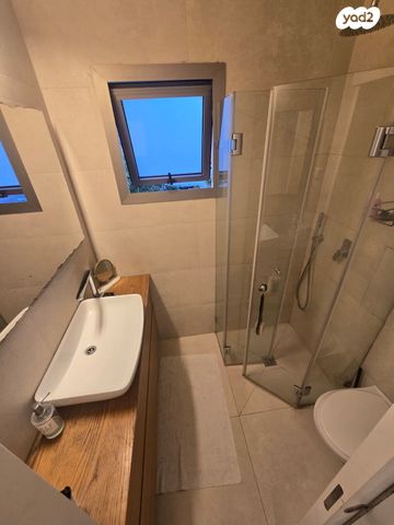 דירה, החרצית 18, קרית אילון, חולון