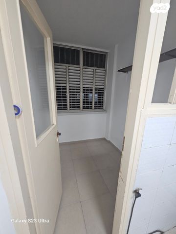 דירה, הגאון מוילנה, רמב"ם, ראשון לציון