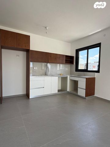 דירה, ביאליק, מרכז, קרית עבודה, חולון