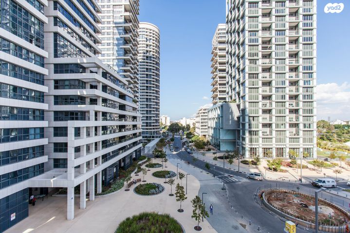 דירה, ניסים אלוני, צמרות איילון, פארק צמרת, תל אביב יפו