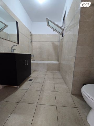 דופלקס, נוף הרים, הראשונים, שלומי