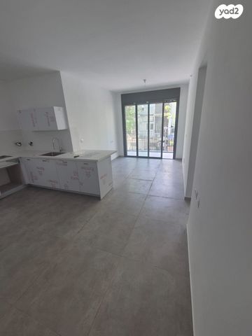 דירה, הרב יצחק ידידיה פרנקל 65, תל אביב יפו