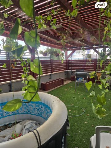 דופלקס, נוף הרים, הראשונים, שלומי