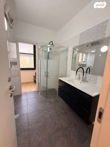 דירה, שיכון דן, נווה דן, תל אביב יפו