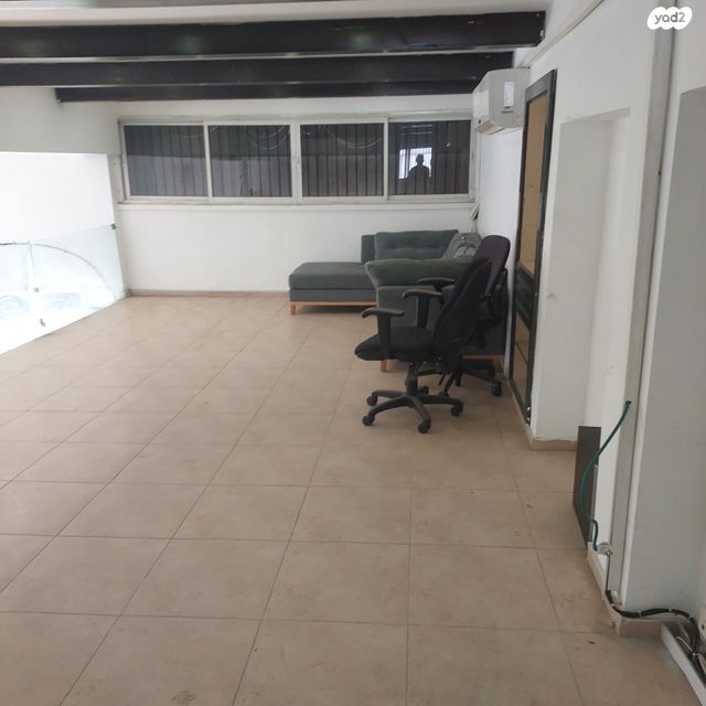 מחסן, העבודה 1, קרית חלוצים, אשדוד