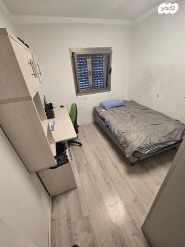 דירה, החרצית 18, קרית אילון, חולון