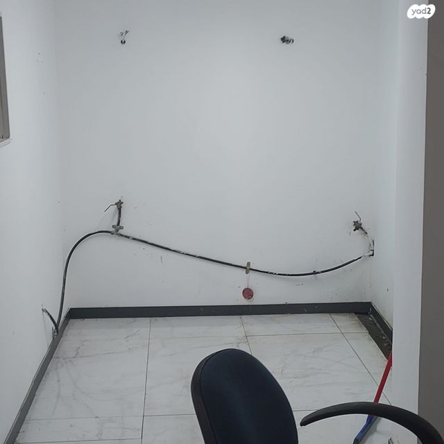 מחסן, העבודה 1, קרית חלוצים, אשדוד