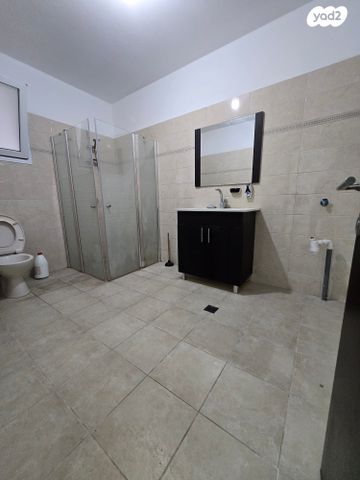 דופלקס, נוף הרים, הראשונים, שלומי