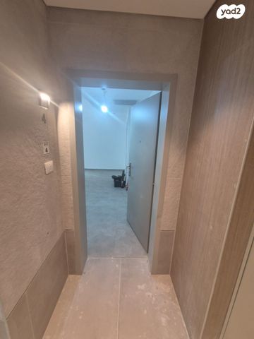 דירה, הרב יצחק ידידיה פרנקל 65, תל אביב יפו