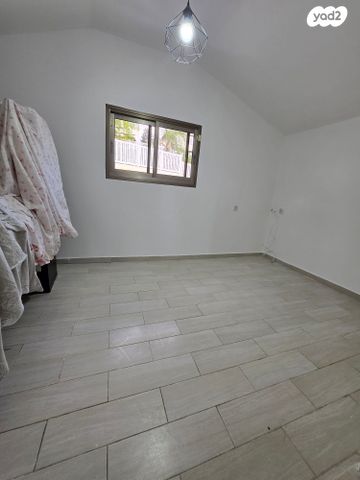 בית פרטי/ קוטג', דרך הארזים, גבעת ארזים, שלומי