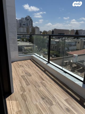 דירה, ביאליק, מרכז, קרית עבודה, חולון