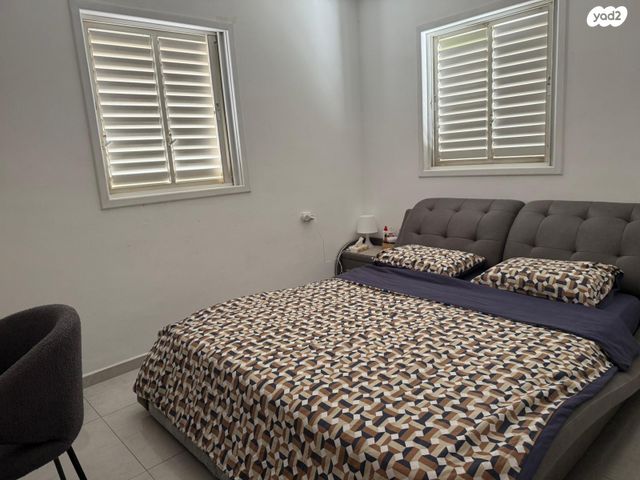 א.ד. גורדון 60