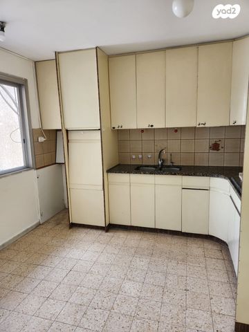 דירה, כפר סבא