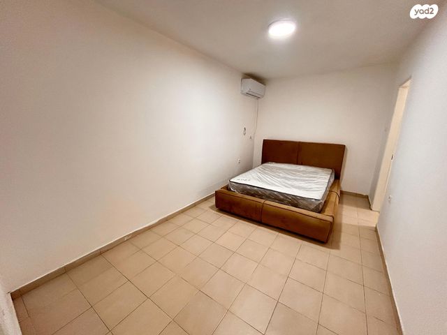 דירה, יהודה, יעלים, ערד