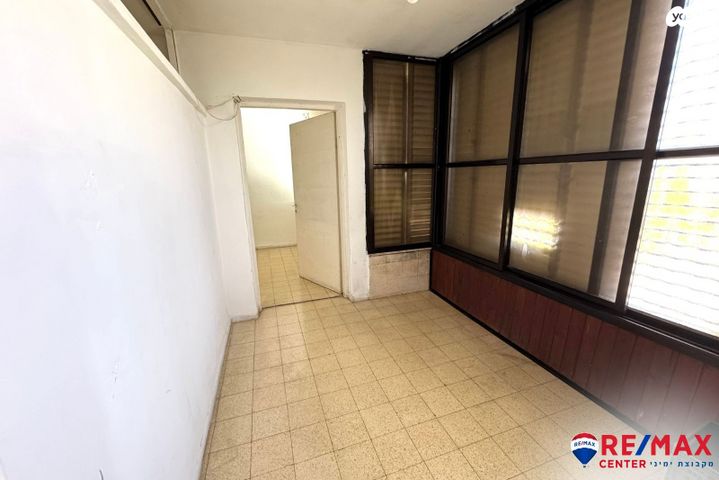 דירה, אילת, ג'סי כהן, חולון