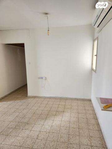 דירה, כפר סבא