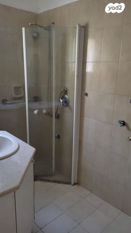 דירה, רסקו א', חולון