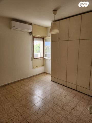 דירה, כפר סבא