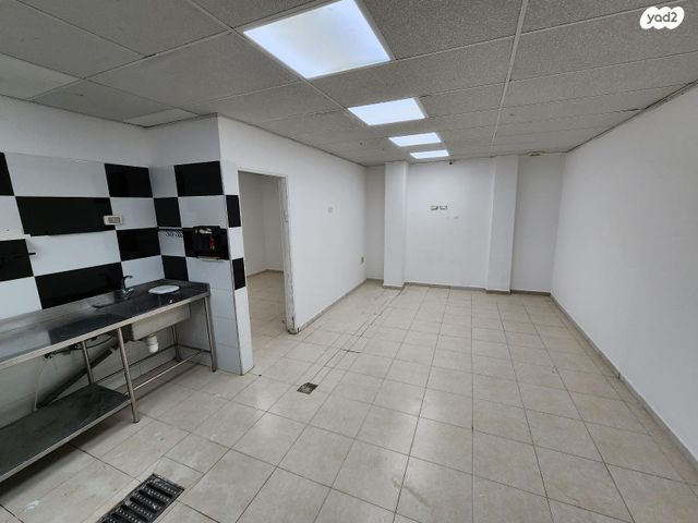 מחסנים, טבנקין, דרום מערב ותיק, בת ים