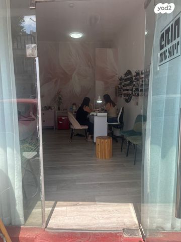 חנויות/ שטח מסחרי, כצנלסון, פועלי הרכבת, גבעתיים