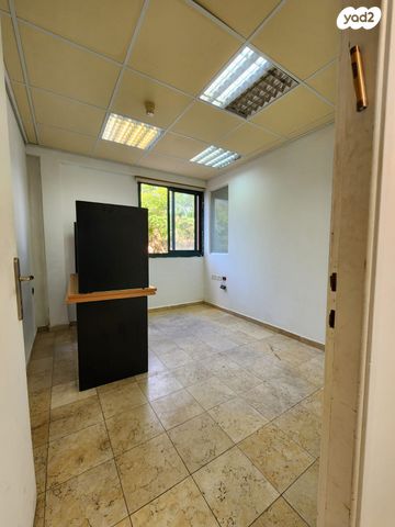 משרדים, כפר סבא