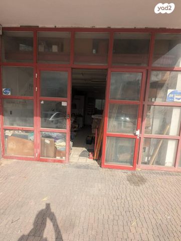 חנויות/ שטח מסחרי, קרית אתא