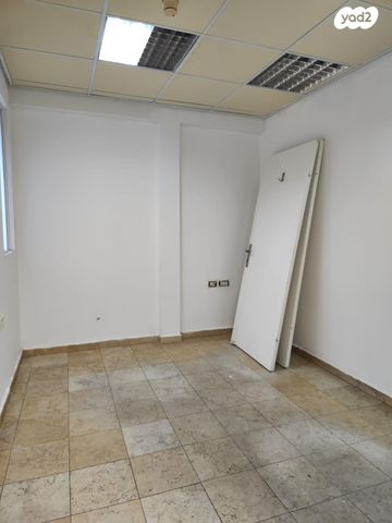 משרדים, כפר סבא