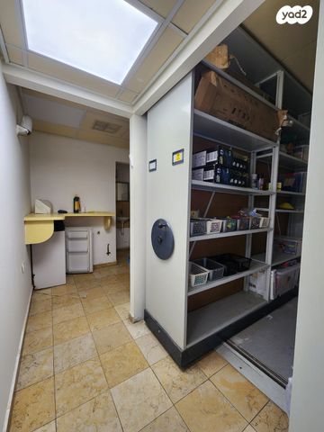 משרדים, כפר סבא