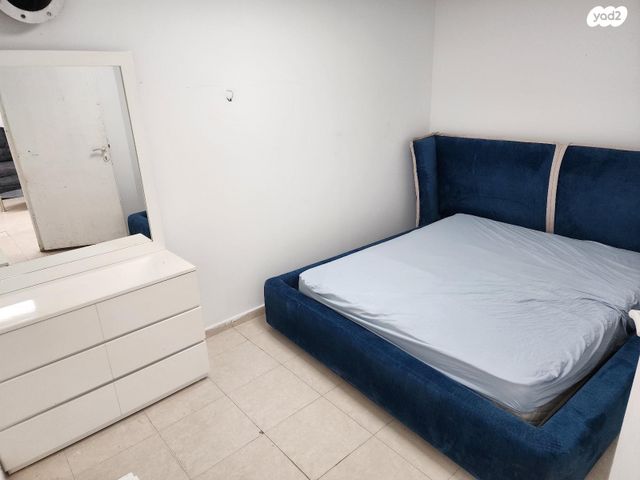 מחסנים, טבנקין, דרום מערב ותיק, בת ים