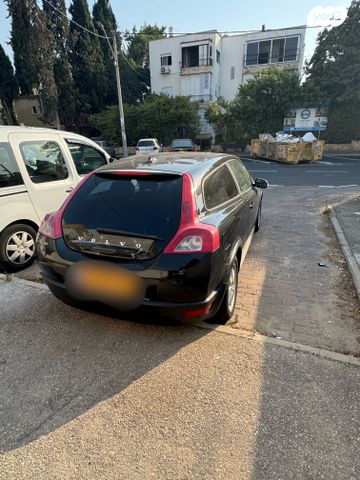וולוו C30