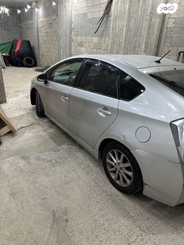 טויוטה פריוס