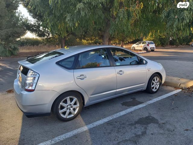 מודעת רכב טויוטה פריוס