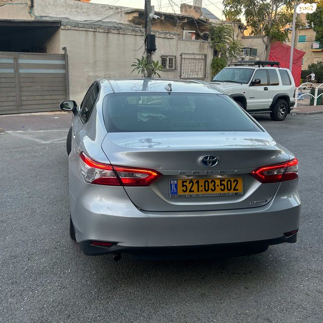 טויוטה קאמרי