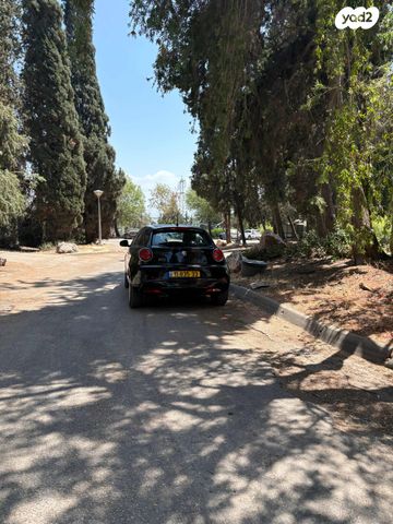 אלפא רומיאו מיטו