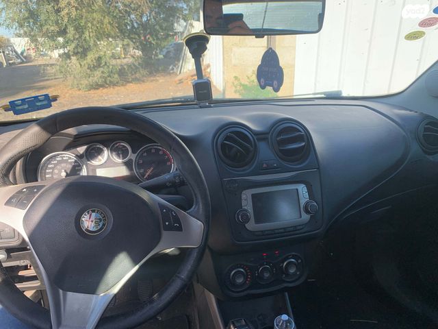 אלפא רומיאו מיטו