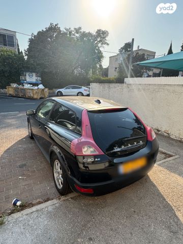 וולוו C30