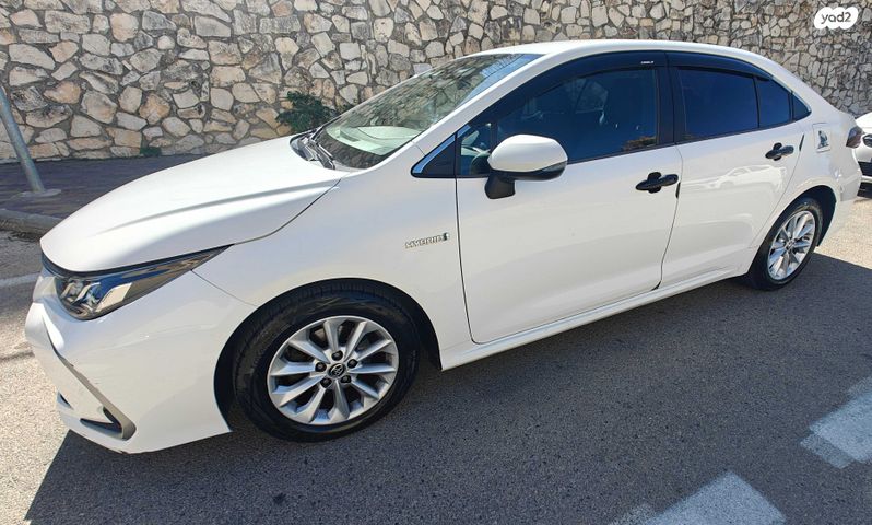 מודעת רכב טויוטה קורולה