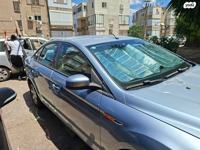 מודעת רכב פורד מונדאו